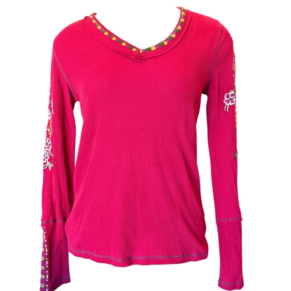 Sundance Embroidered Thermal Waffle Knit Top Floral Accents Red Size PM